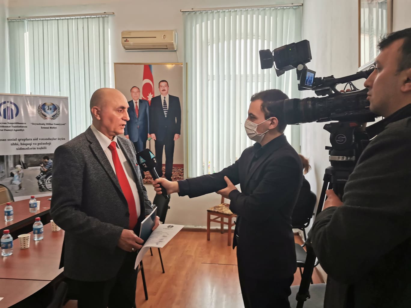 Agentliyin yardımı ilə “İmtiyazlı şəxslər üçün məlumat kitabı” nəşr olunub
